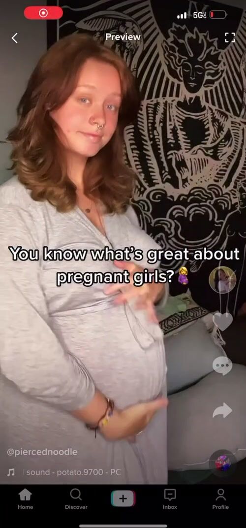 Would you cream pie a pregnant mommy