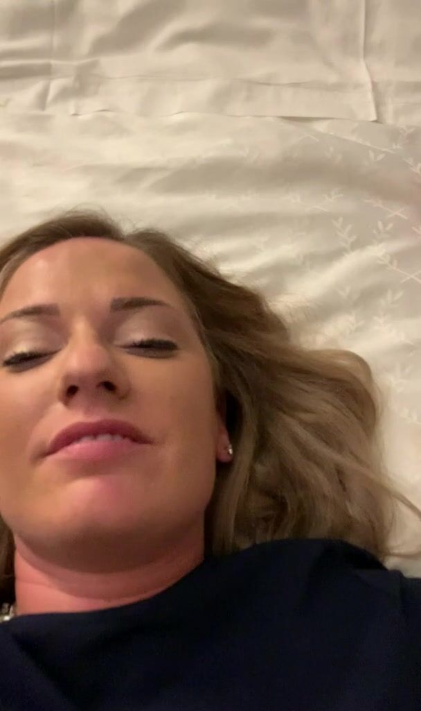 Wifey loves hotel fucking