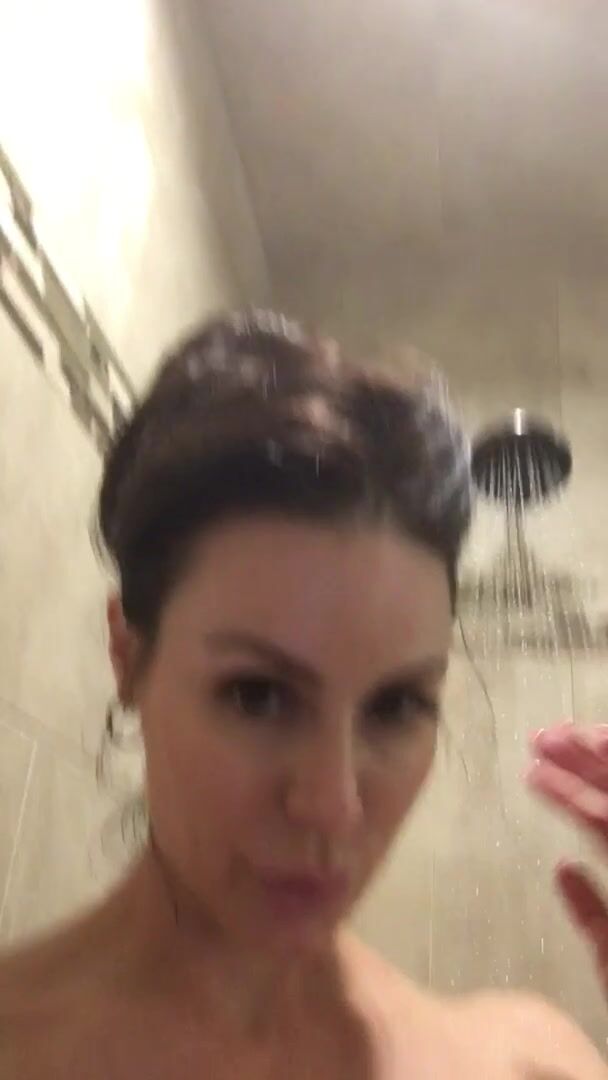 We just had shower sex, and after I left, my Mom is horny again ♥️‍♀️ Fucking horny bitch