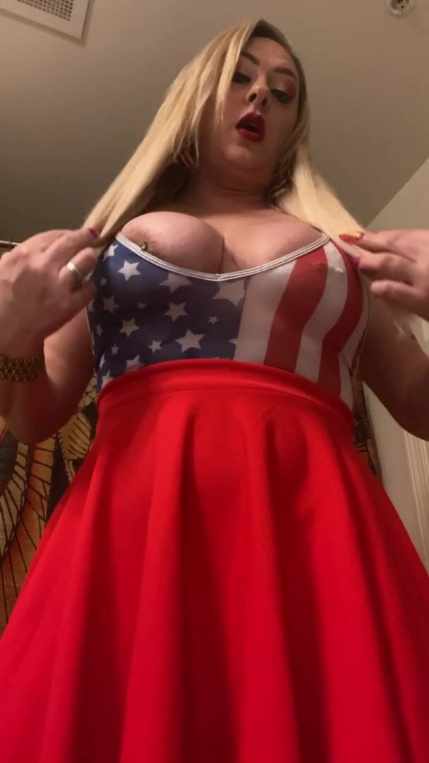 Surprise hunny! Mommy wants you to take turns on all her holes! Your girlfriend could never compare to mommy!