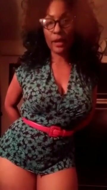 Thick slutty mom ready to get them cheeks clapped