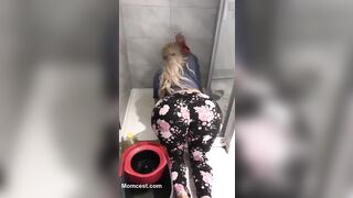 Moms: Son! WTF Are You Doing.. I Got Work Todo.. #2