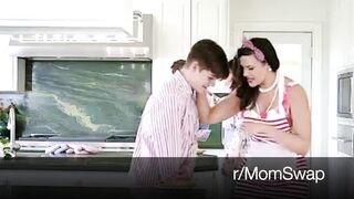 Moms: Mommy Pies #3