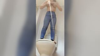 Oh hey down there, just lay down and enjoy the rain ????