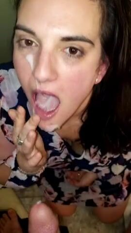 Mom of 3. Would you let me bend over for your cock