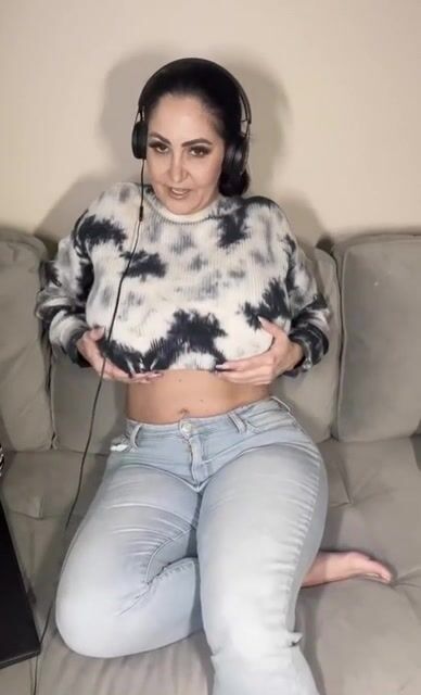 Big Juicy MILFY Titties