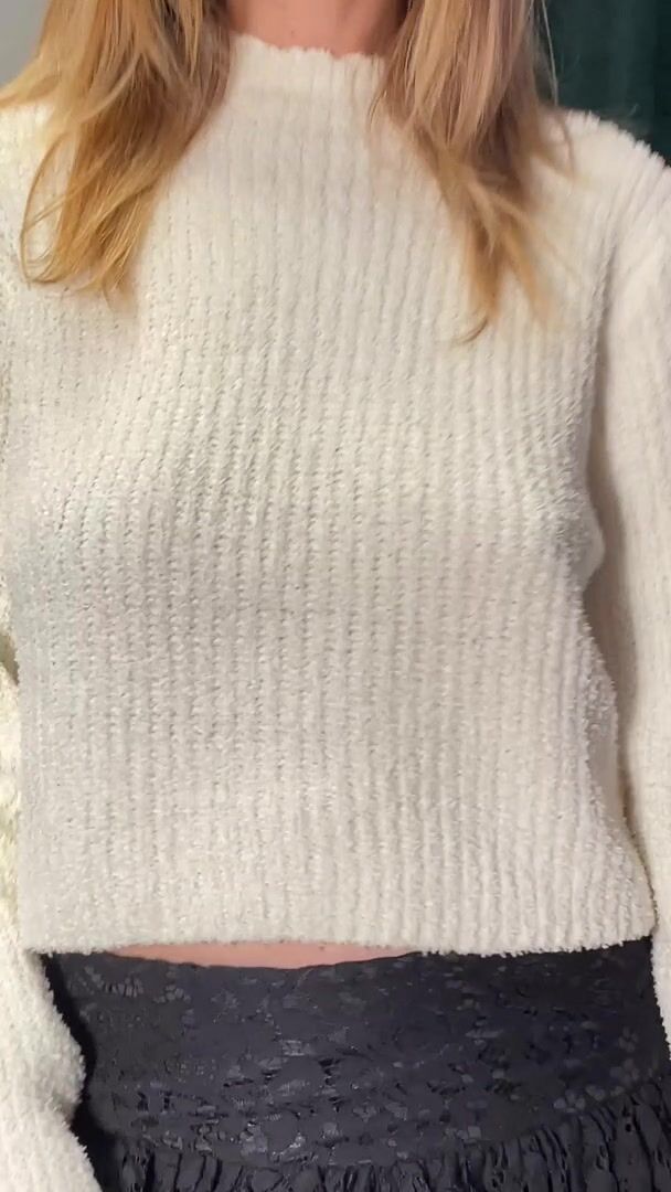 I hope there are guys here who enjoy natural bodies and hairy pussies