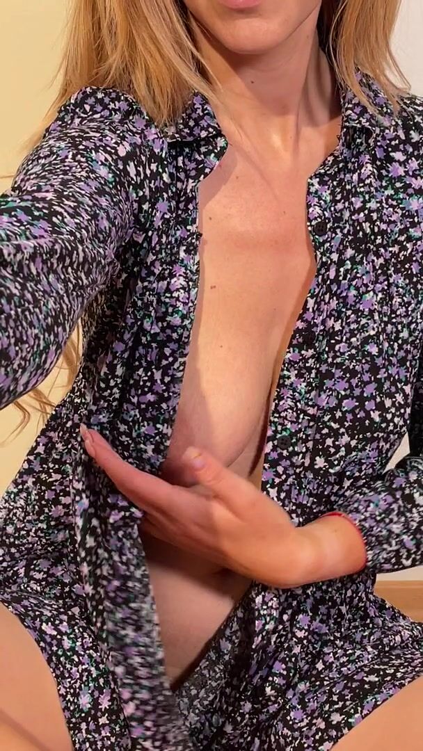Casual view of my mombod. Hope it looks good to you