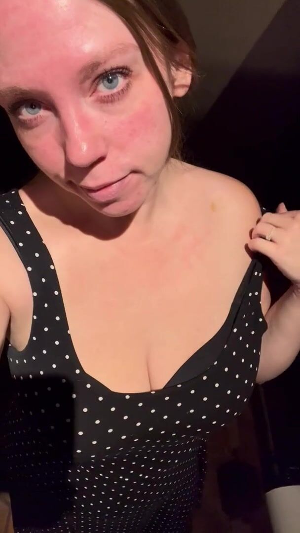 Snuck away from my date to give you a peek!