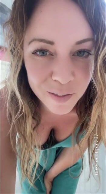 Would you meet me in the bathroom?