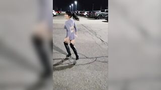 MILFs: Should I stop showing off my Mombod? Be honest... #4