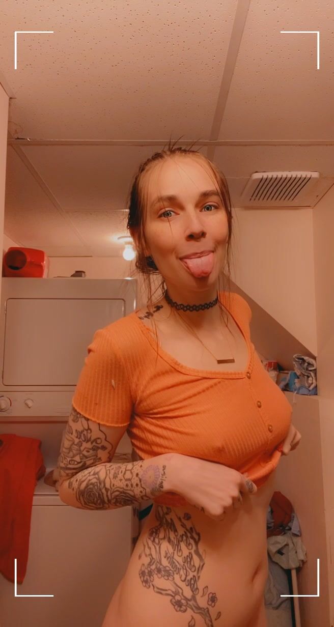 silly faces, messy hair and mom boobs