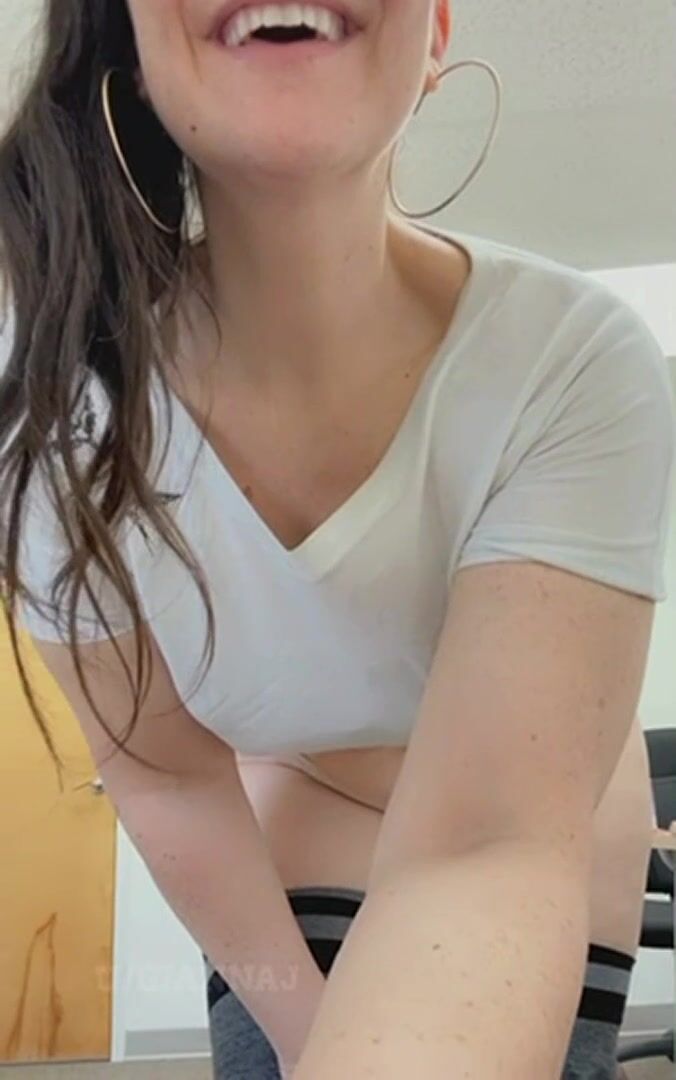 As a 41 year old mom I don’t turn heads… I crack necks