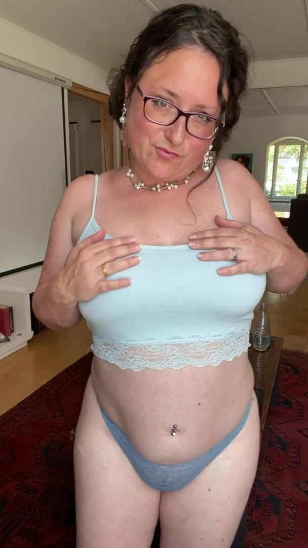 I will make your cock hard and beg you to cum on my face