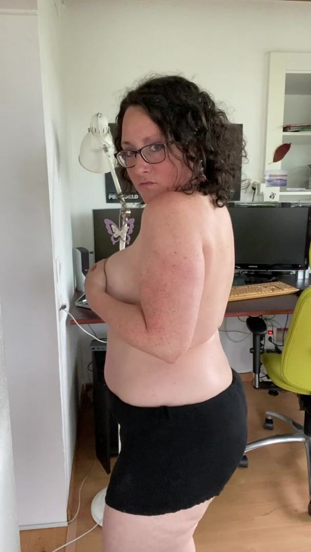 Somebody point me to the best ass eater?