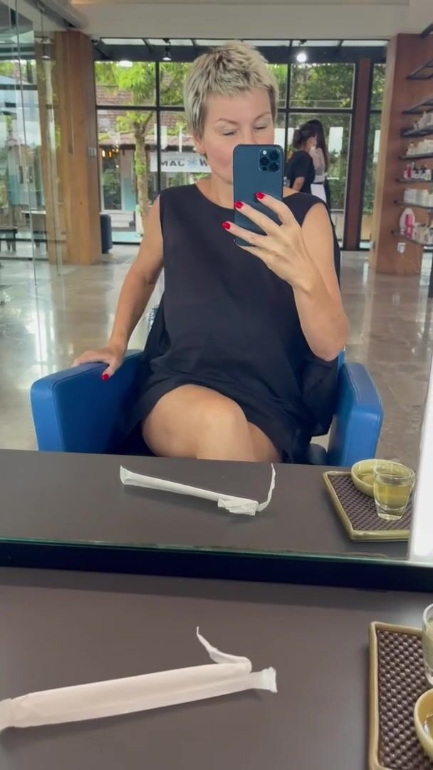 Do you wanna eat Milf pussy?