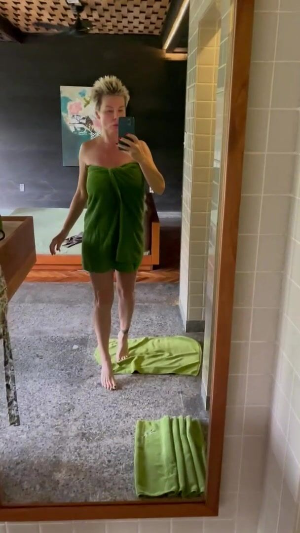(50) join me in the spa let's have a hot fun
